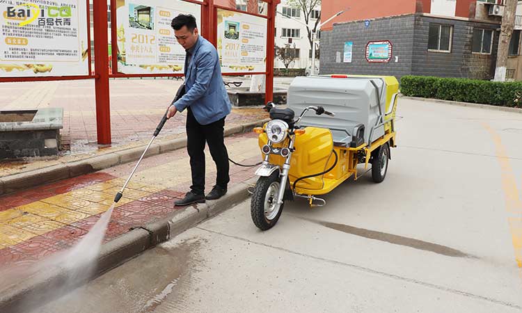 小區(qū)高壓清洗車(chē)