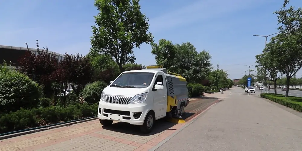 可上牌道路洗掃車_電動洗掃車_環(huán)衛(wèi)洗掃車_小型洗掃車